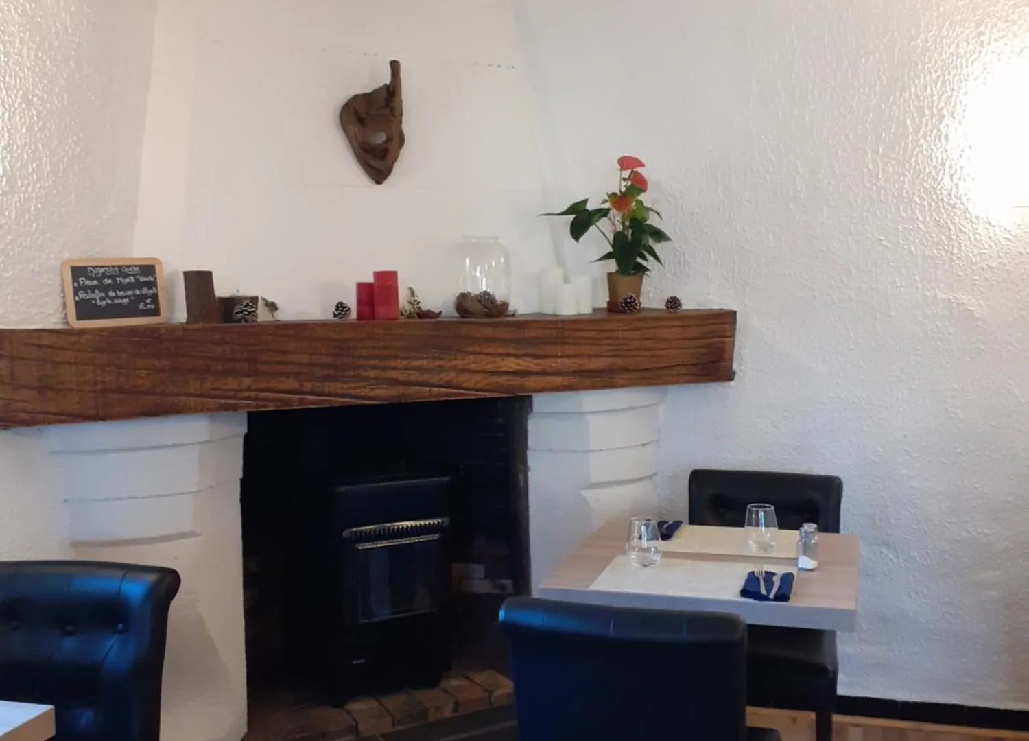 Auberge Saint Roch Beaumes-de-Venise 3*,  France